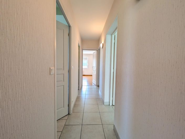 Image No.7-3 Bed House for sale