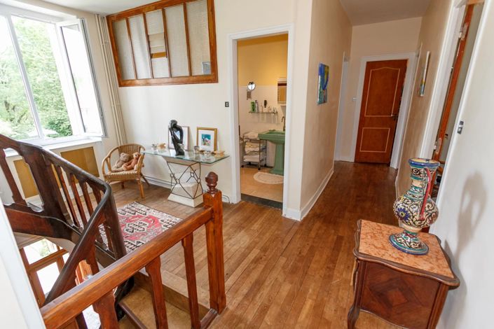 Image No.10-5 Bed House for sale