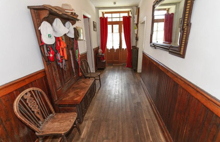 Image No.6-5 Bed House for sale