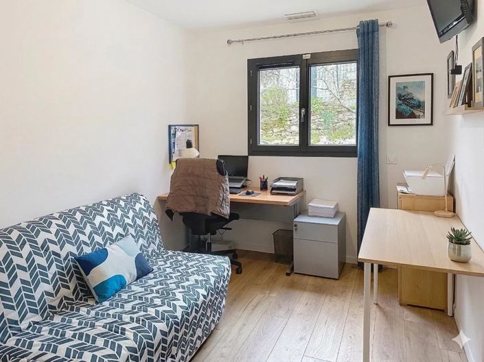 Image No.6-3 Bed House for sale