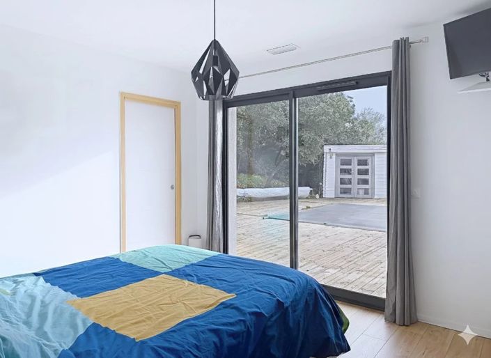 Image No.8-3 Bed House for sale