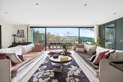 8561bb9862c730f0bea2cb905eb2470b08e69baf9e409