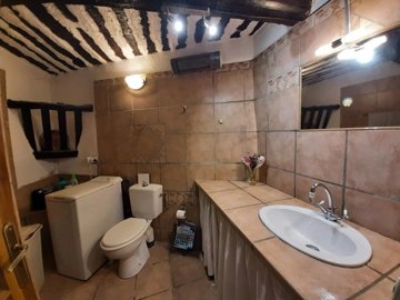 7029a74b91b37c62a1f8614e524f8b7613cc9c475b192