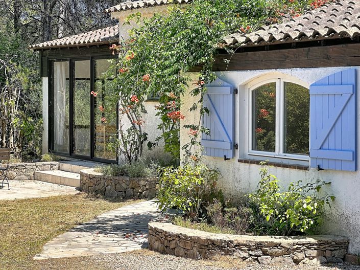 Image No.2-6 Bed House for sale