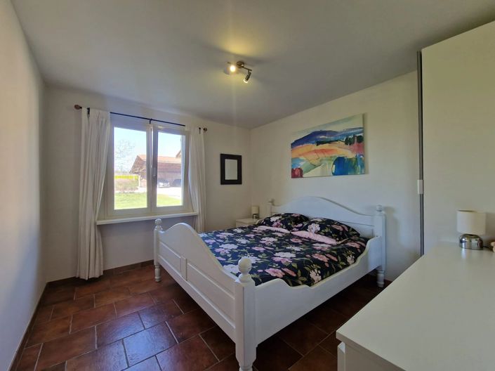 Image No.10-6 Bed House for sale