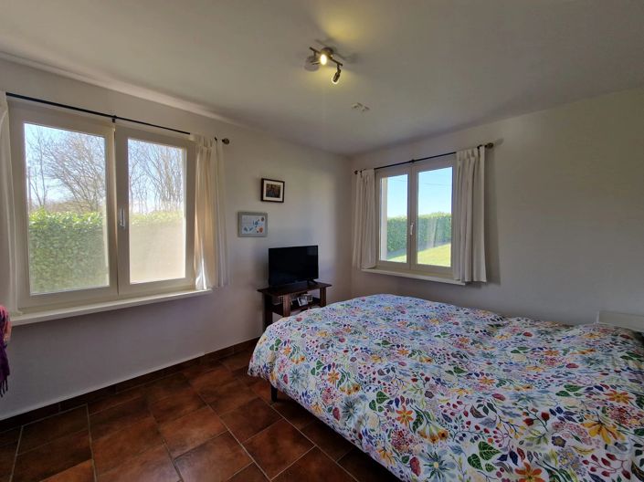 Image No.11-6 Bed House for sale