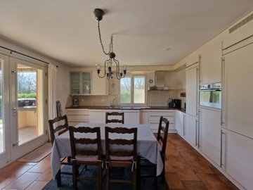 b6abbf13f82fbdfd27b188ca6aac8e178ebbf6a80e200