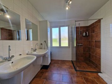 74b96bca4d5b2c4a6acdb33195ea0ff3d00e066527200