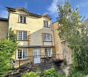 1 - Belvès, House