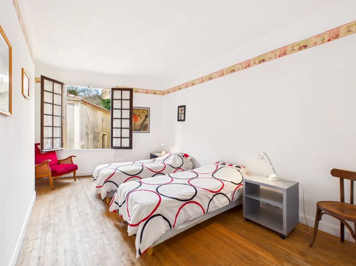 Image No.7-5 Bed House for sale