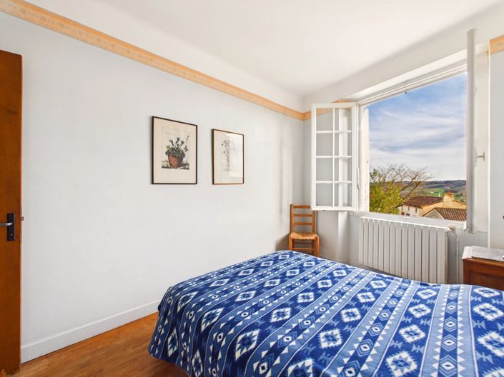 Image No.9-5 Bed House for sale