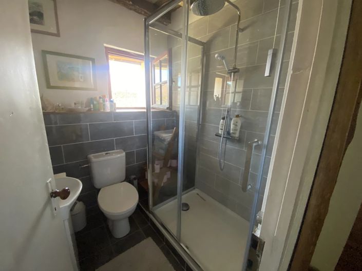 Image No.8-3 Bed House for sale