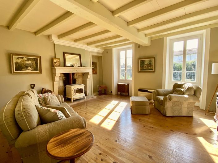 Image No.2-Maison de village de 4 chambres à vendre à Saint-Pierre-de-Juillers