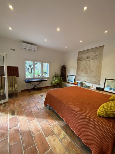 Image No.15-2 Bed House for sale