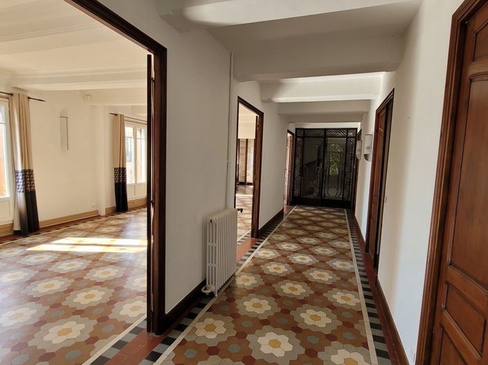 Image No.13-6 Bed House for sale