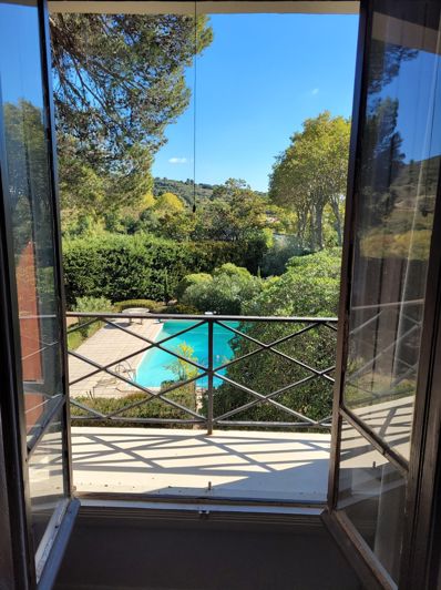 Image No.15-6 Bed House for sale