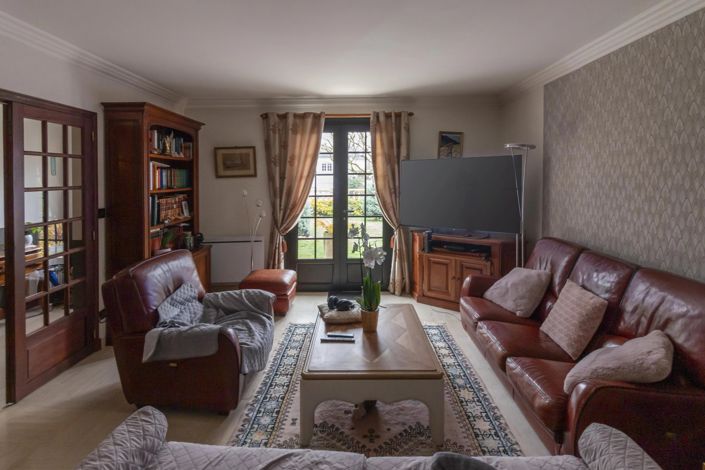 Image No.3-4 Bed House for sale