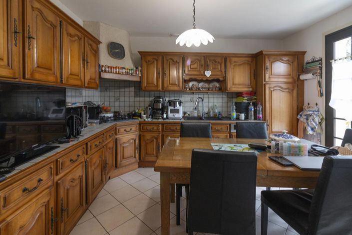 Image No.6-4 Bed House for sale