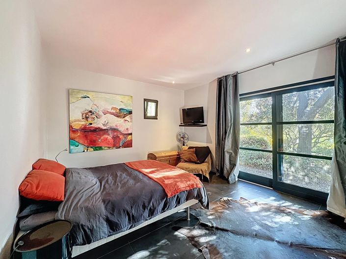 Image No.13-3 Bed House for sale