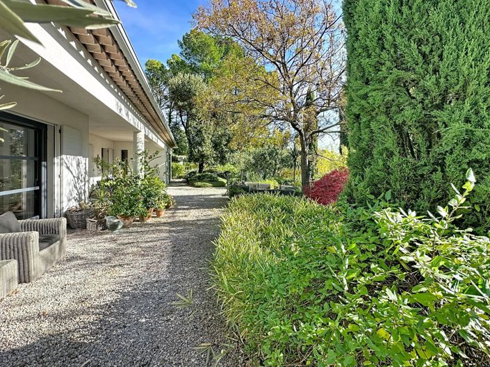 Image No.2-3 Bed House for sale