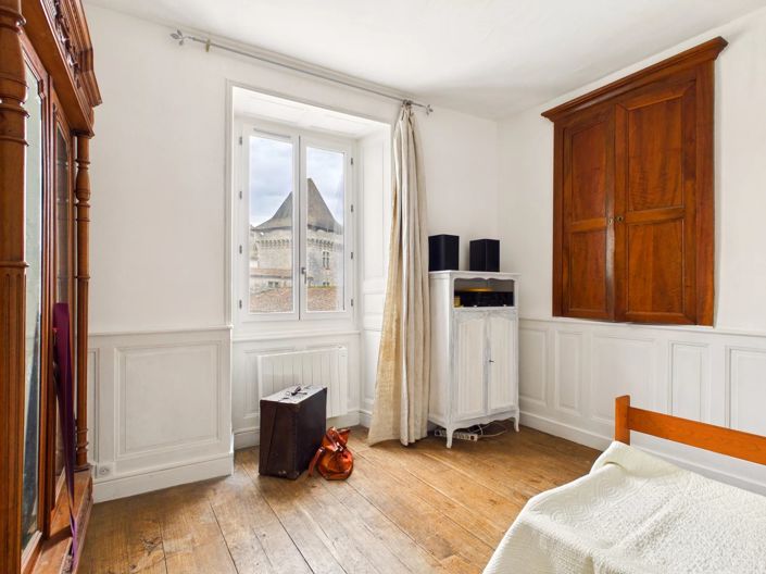 Image No.6-4 Bed House for sale