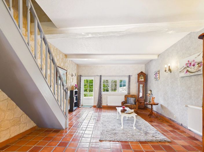 Image No.11-7 Bed House for sale