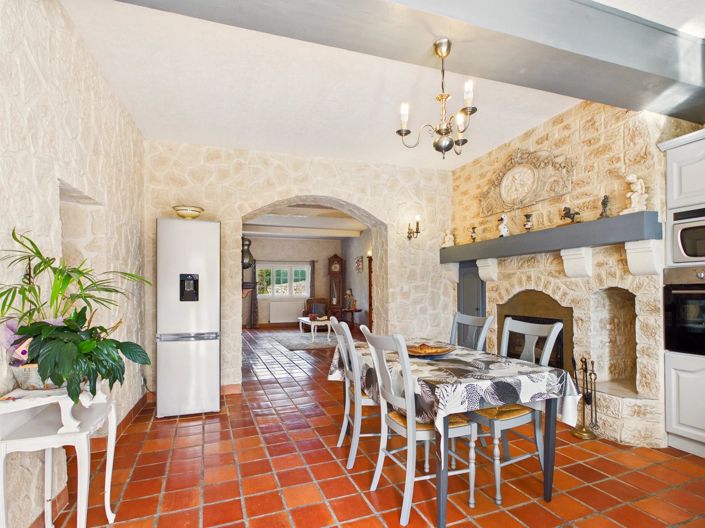 Image No.2-7 Bed House for sale