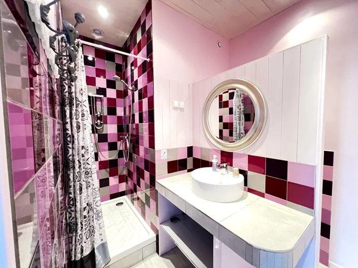 Image No.15-13 Bed House for sale