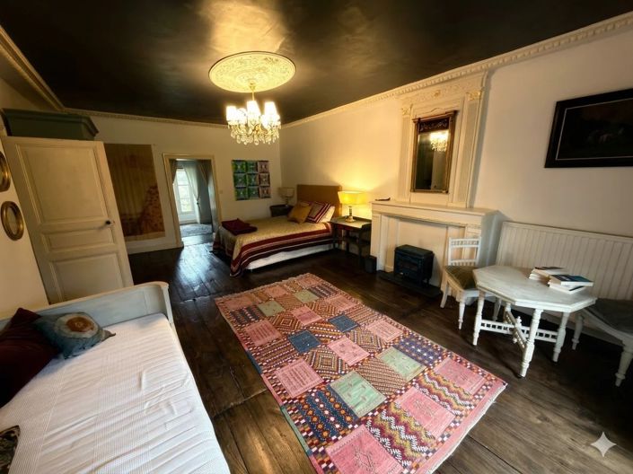 Image No.11-7 Bed House for sale