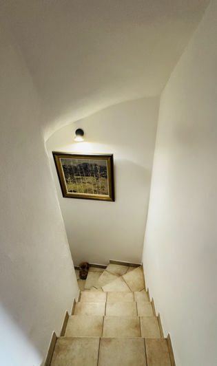 Image No.10-3 Bed House for sale