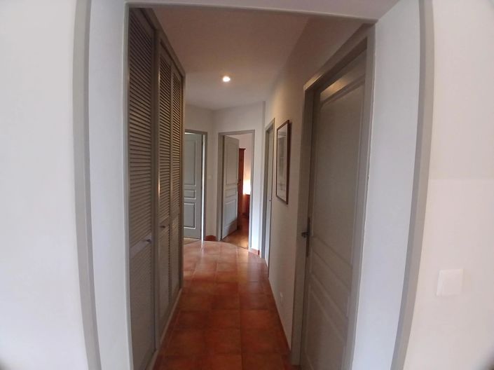 Image No.9-3 Bed House for sale