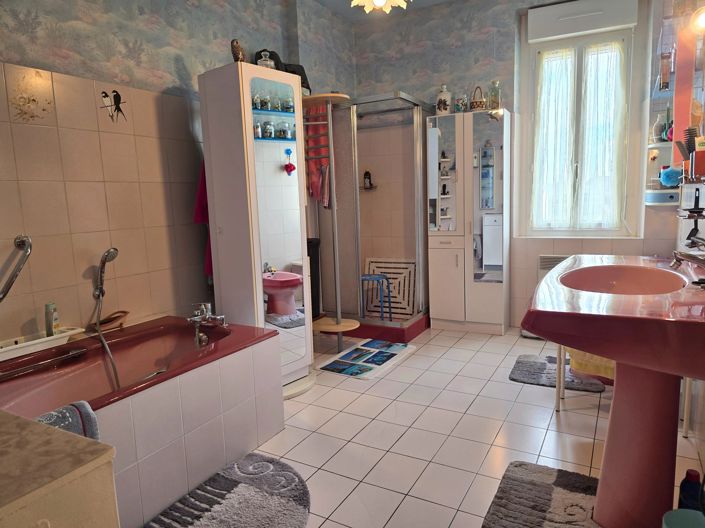 Image No.12-3 Bed House for sale