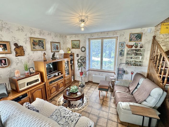 Image No.6-3 Bed House for sale