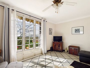 e2dcab0c8ed89e4fd4d65a53d5c6eb7ce4151fb15e200