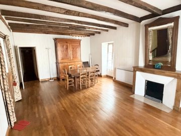 49e99b5de340351285077b1bba27800104212081db409