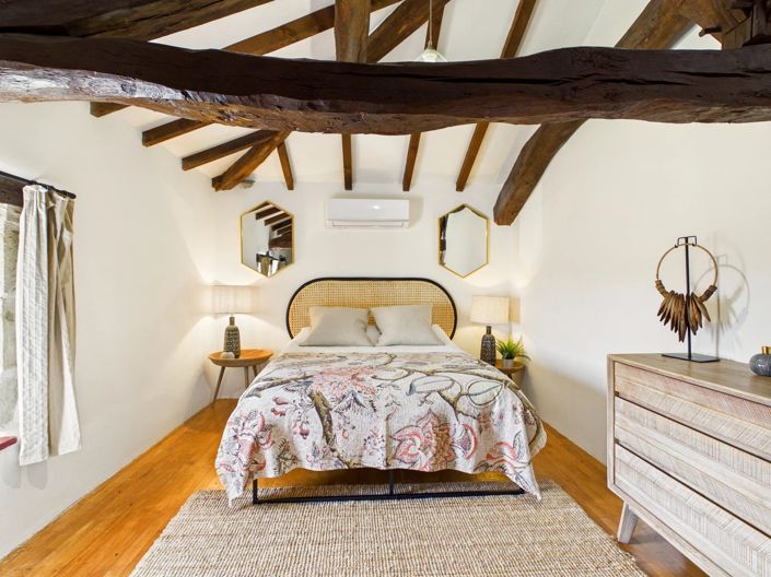 Image No.12-7 Bed House for sale