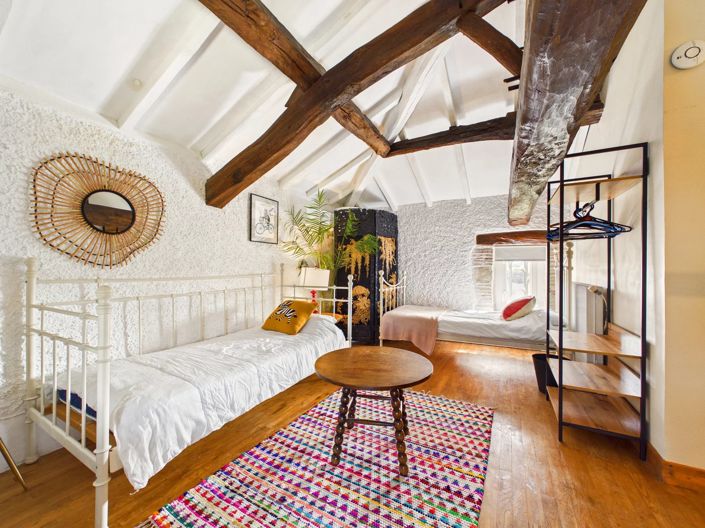 Image No.13-7 Bed House for sale