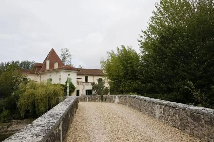 Image No.14-6 Bed House for sale