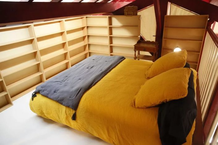 Image No.9-6 Bed House for sale