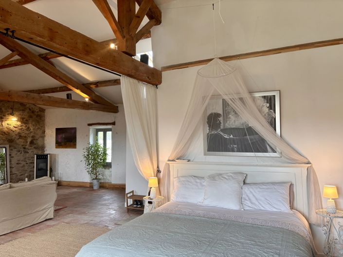 Image No.8-4 Bed House for sale