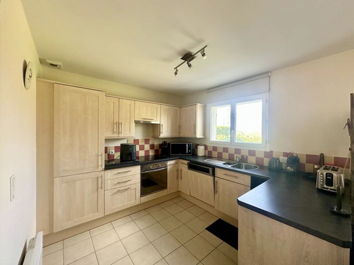 Image No.3-4 Bed House for sale