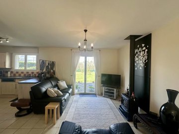 222c989b640b9b4cef05e693bc222da38ff15fb4a7371