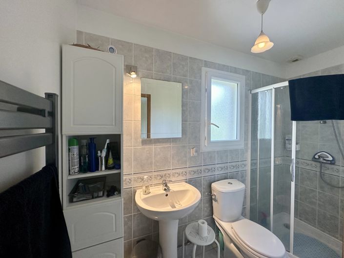 Image No.6-4 Bed House for sale