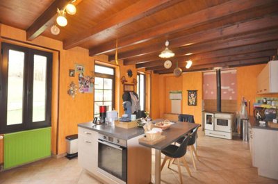 de05a2f046038501634df808418685c3bc8b4c398c388