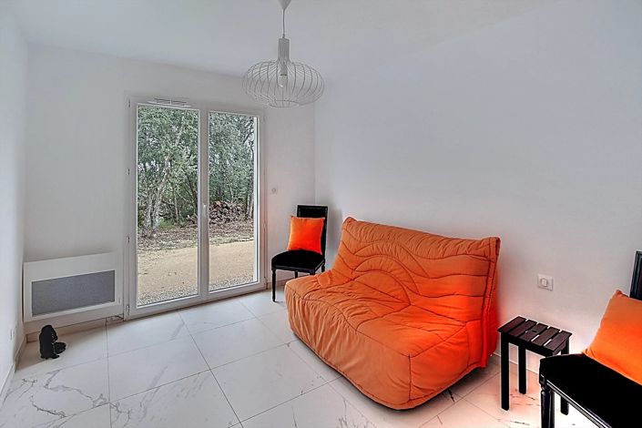 Image No.15-3 Bed House for sale