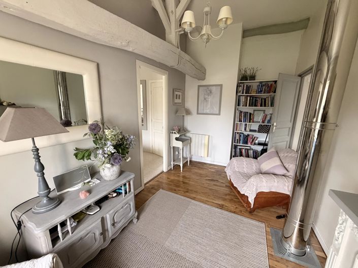 Image No.11-3 Bed House for sale