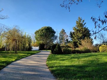 e87b044f2475c28f90bfb4adcddf686e3848a60984192