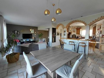 c050f128865c87174ed976fd86caab5099dc8e3244192