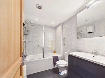 c5b0774c570e7239051aff023be27dfa70881e73cd200