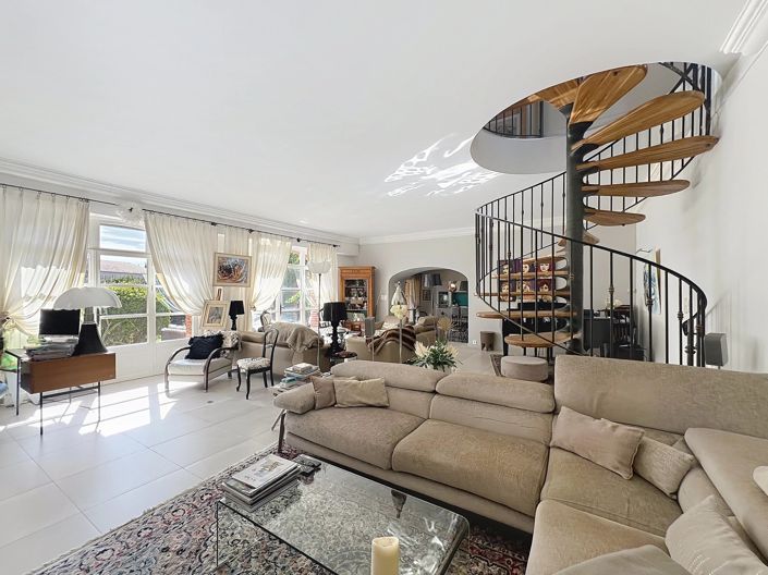 Image No.11-4 Bed House for sale